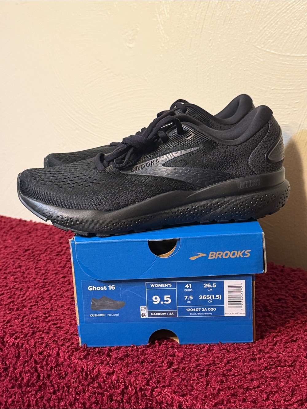 NWT Brooks Ghost 16 Running Sneakers Size 9.5 Narrow